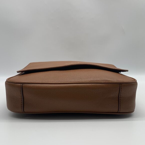 Michael Kors Medium Brown Crossgrain Leather Harrison Messenger Bag - Picture 5 of 11